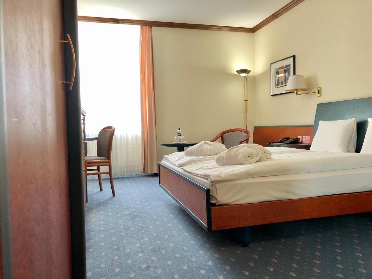 Thermal Hotels & Walliser Alpentherme Leukerbad Zewnętrze zdjęcie