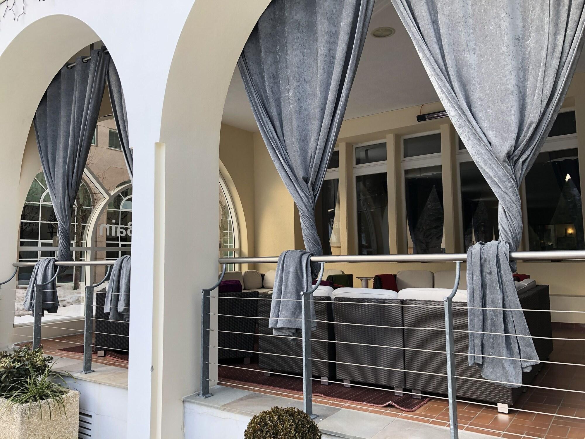 Thermal Hotels & Walliser Alpentherme Leukerbad Zewnętrze zdjęcie
